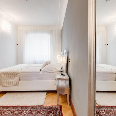 Charles Bridge Royal Apartments - Castle District Prag Exterior foto
