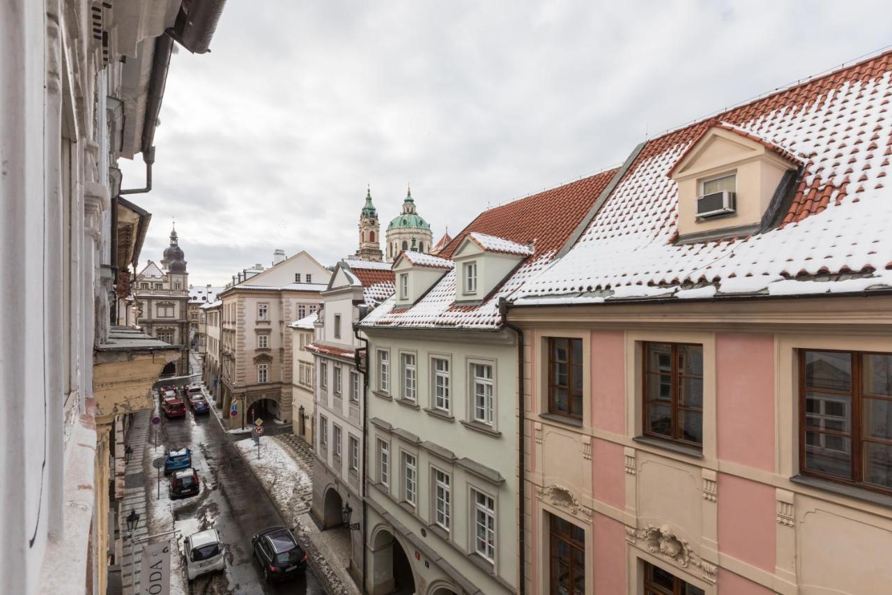 Charles Bridge Royal Apartments - Castle District Prag Exterior foto