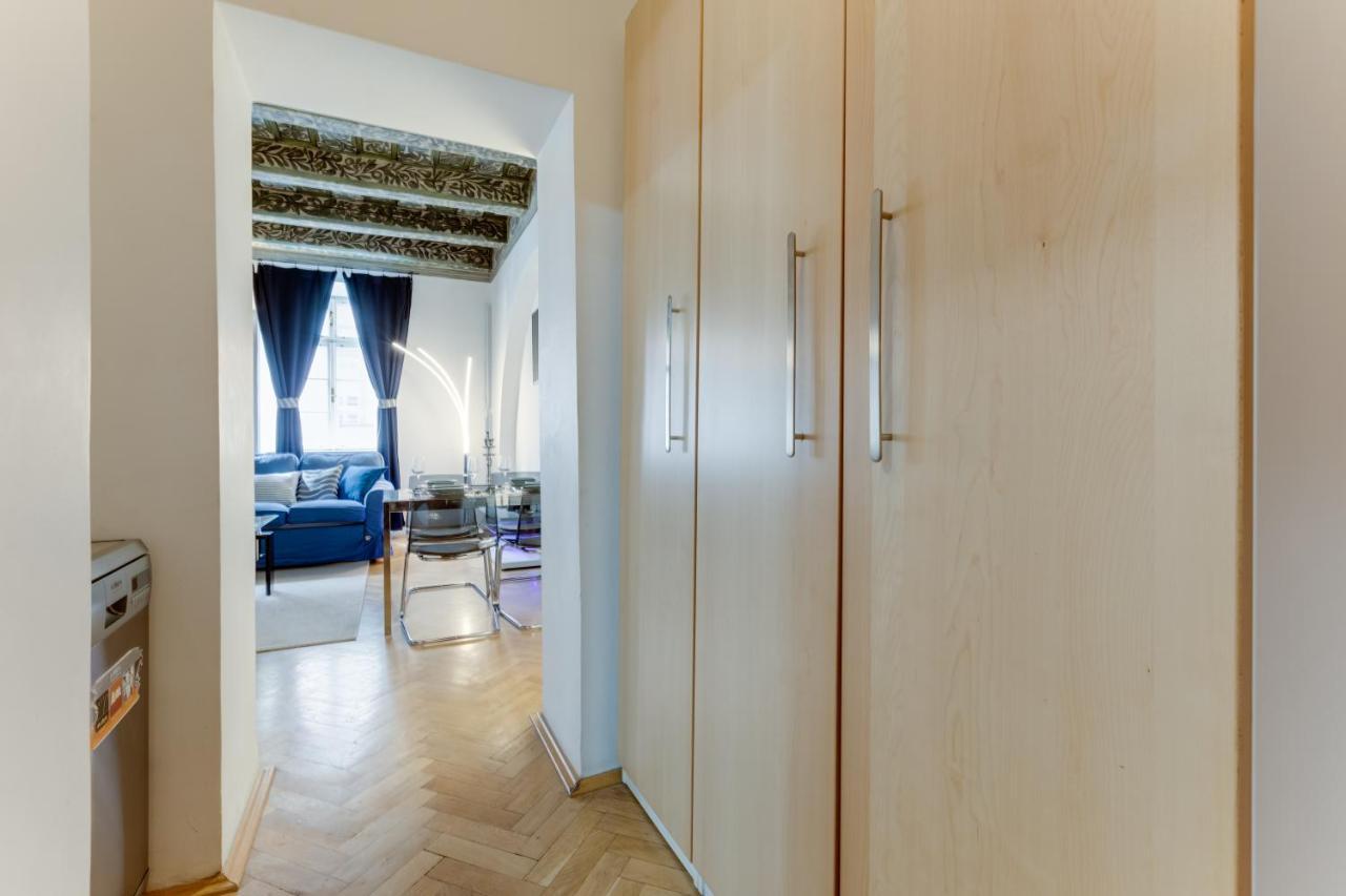 Charles Bridge Royal Apartments - Castle District Prag Exterior foto